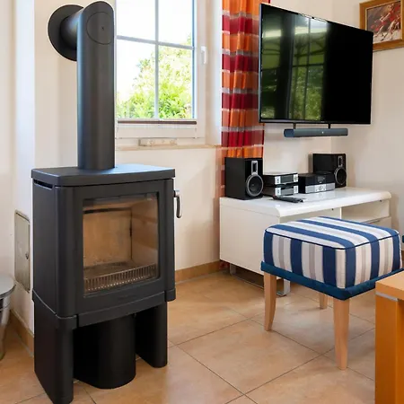 C 5 Premium Reethaus Delphin Mit Eigenem Whirlpool Und Aussensauna