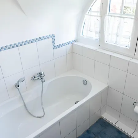 C 5 Premium Reethaus Delphin Mit Eigenem Whirlpool Und Aussensauna Prázdninový dům *