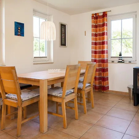 C 5 Premium Reethaus Delphin Mit Eigenem Whirlpool Und Aussensauna Gramkow